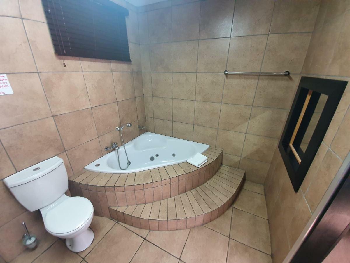 Leach Lodge Kuruman Exterior photo